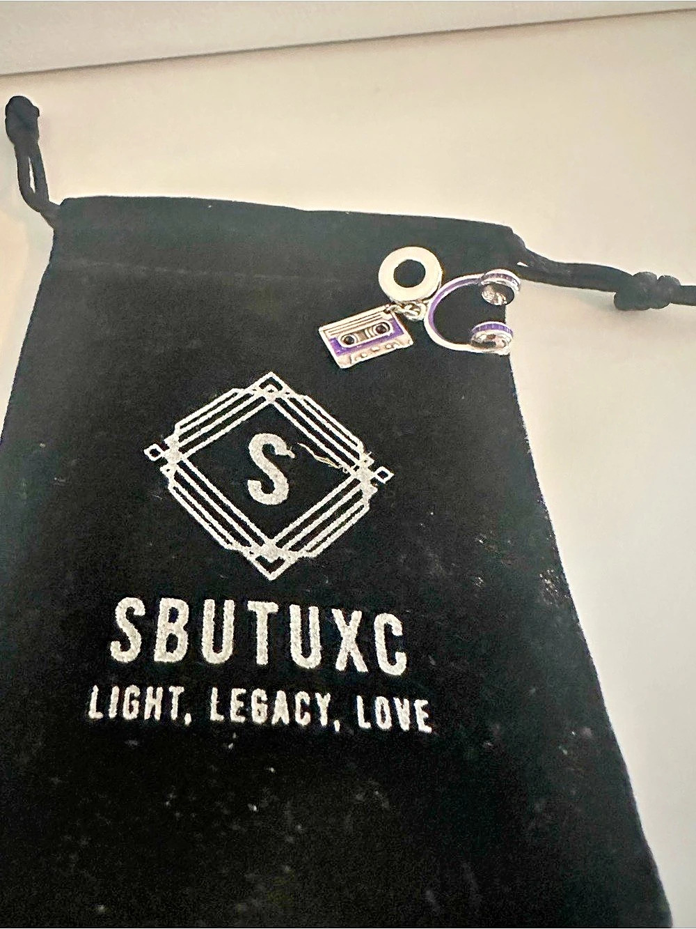 SBUTUXC Silver & Black Charm Jewelry Set